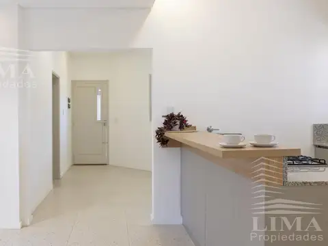 Depto Tipo Casa en Venta en Rosario, USD 85.000