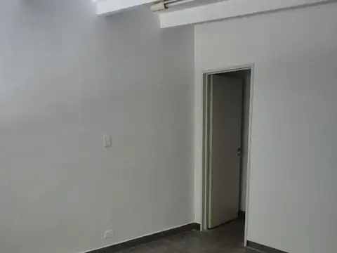 Local en Alquiler en Nuestra Señora De Lourdes, $ 1.500.000