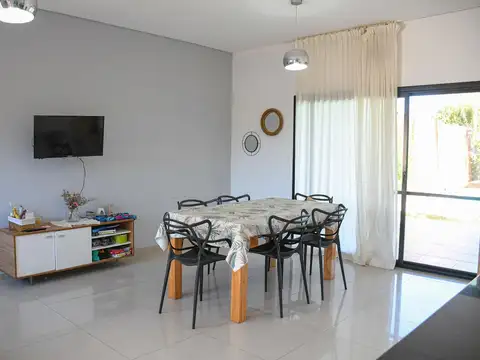 Casa en Venta en Álvarez, USD 75.000