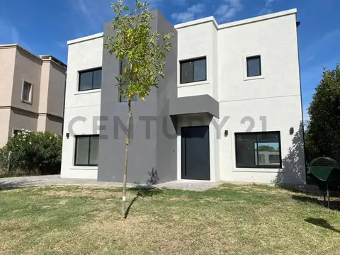 Casa en Venta en Pilar Del Este - Santa Sofia, USD 218.000