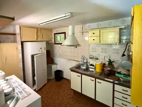 Casa 5 ambientes con 1 baño
