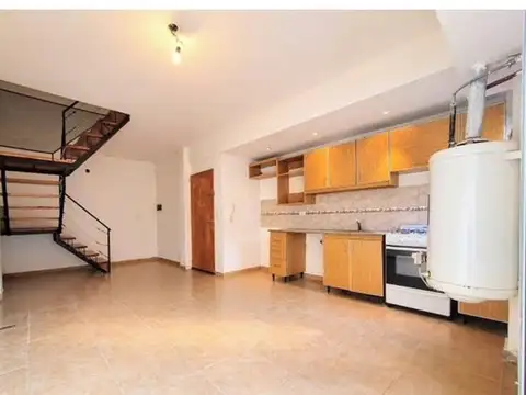 Depto Tipo Casa en Venta de 2 ambientes