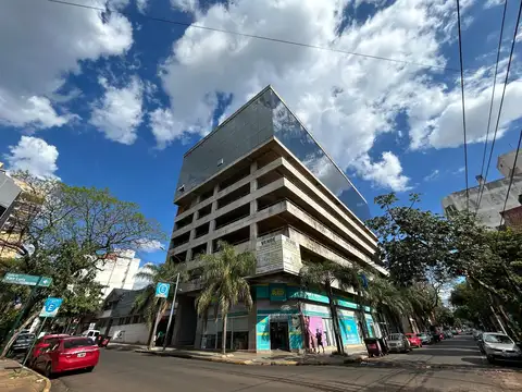 VENTA | CONSULTORIOS MÉDICOS EN EDIFICIO SOBRE CALLE SAN MARTÍN – POSADAS