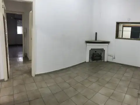 LAPRIDA 400, Piso 1