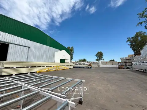 Predio industrial con dos naves en venta en Escobar sobre Ruta 9 vieja