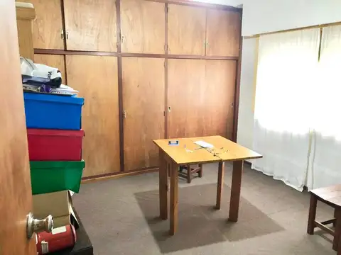 Chalet en planta baja 3 ambientes en muy buena ubicación