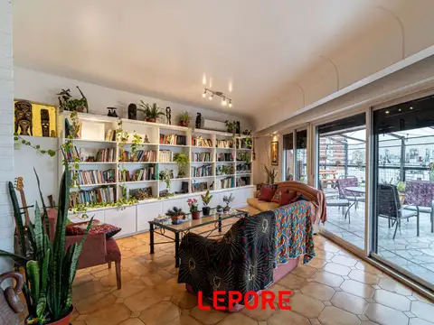 DÚPLEX CON TERRAZA Y COCHERA EN VENTA - CABALLITO
