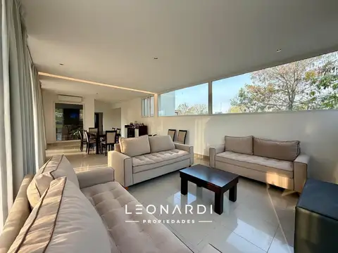 Casa en Venta en El Cazal, USD 280.000