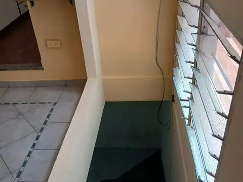 Departamento tipo casa en alquiler en Castelar Sur