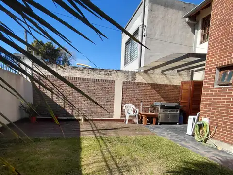 ¡Moderna Casa en Esquina en Excelente Estado!
