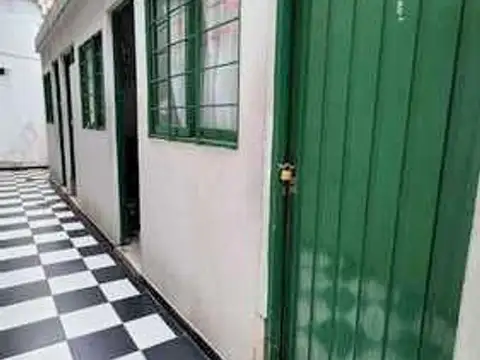 Casa 13 ambientes con 6 baños