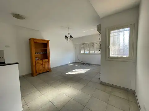 Depto Tipo Casa en Alquiler de 3 dormitorios