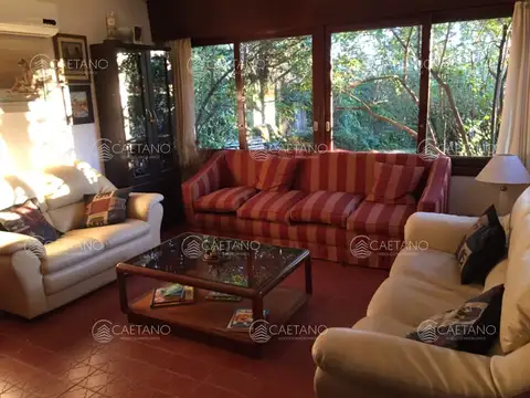 Venta casa Punta del Este, zona Cantegril. Ideal para hostel - 6 dormitorios
