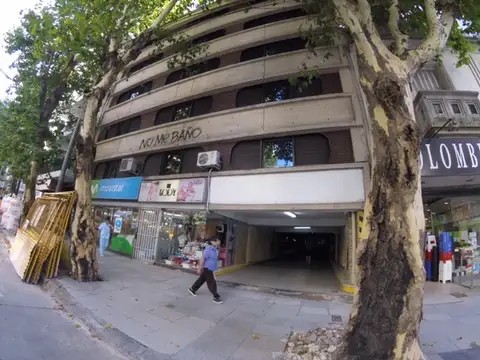 Cochera en venta - Recoleta