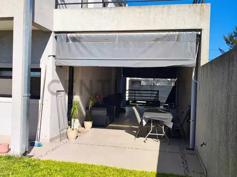 Casa en Venta en Lisandro Olmos Etcheverry, USD 148.000