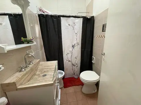 Depto Tipo Casa en Venta en Lanus Oeste, USD 82.000