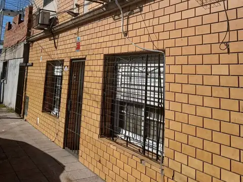 Depto Tipo Casa 8 ambientes con 2 baños