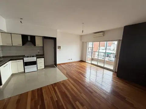 Departamento en Alquiler en Urquiza R, $ 650.000