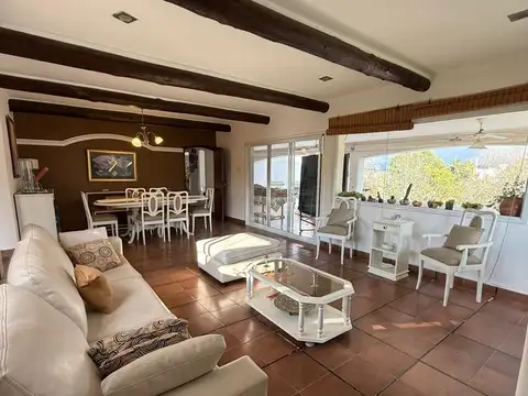Casa en Venta de 5 dormitorios