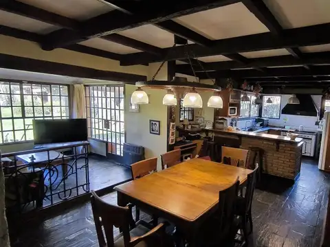 Casa 5 ambientes con 5 baños