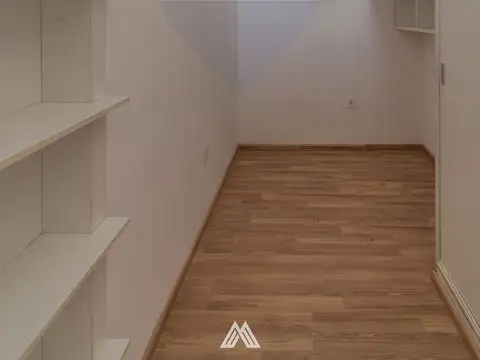 VENTA CASA 3 DORMITORIOS Y COCHERA EN BUCEO
