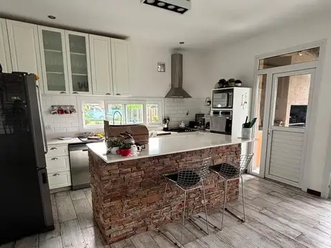 Casa en Venta en El Canton - Norte, USD 410.000
