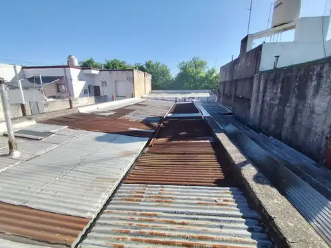 LOTE 452 m DEPOSITO GALPON y LOCAL USAA Suelo B3