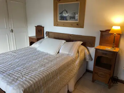 Casa 8 ambientes con 4 baños