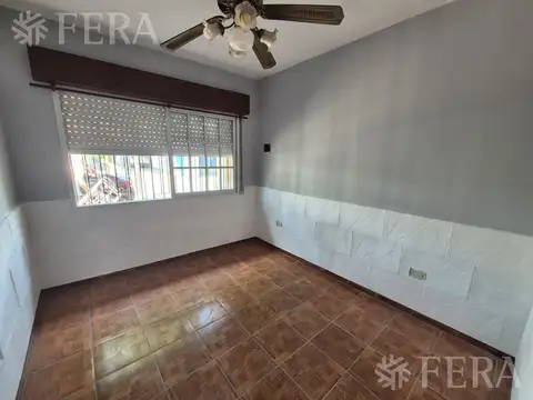 Depto Tipo Casa en Venta en Bernal Oeste, USD 60.000