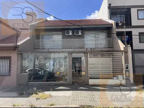 Casa 7 ambientes en Venta  - Ramos Mejia