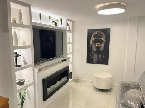 Casa en Alquiler con 1 cochera