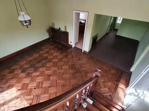 Casa 3 dormitorios, escritorio, dependencia, garage, patio, pileta, parrilla- En venta