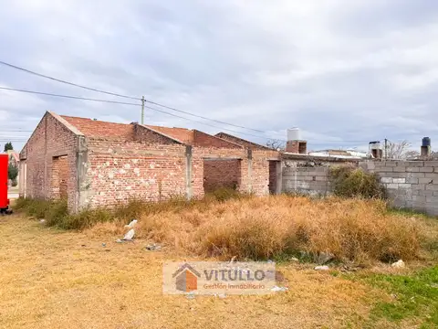 LOTE EN VENTA CON OBRA A TERMINAR