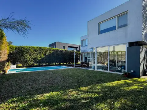 Barrio Los Lagos calle Sarmiento 5380 , Piso 0