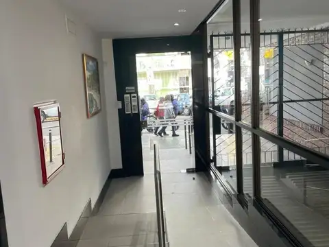 Excelente oficina centro de San Isidro 50 m2 con Cochera