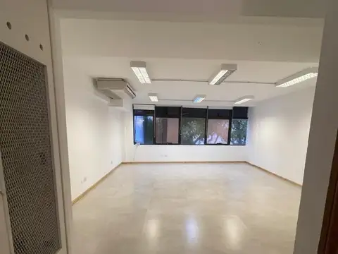 Oficina en Alquiler en San Isidro Centro, $ 990.000