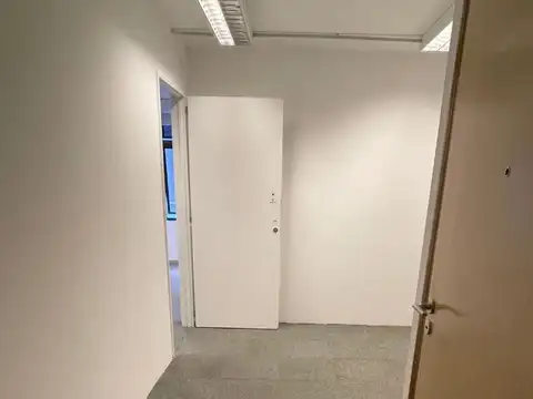 Oficina en Alquiler en San Isidro Centro, $ 890.000