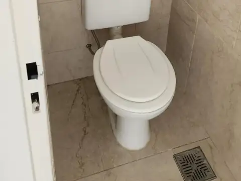 Casa en Alquiler con 1 cochera