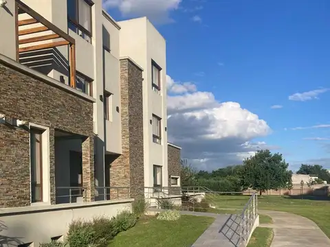 Departamento en Venta con 1 cochera