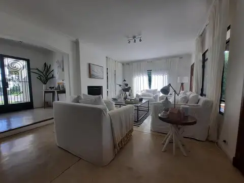 Casa en Alquiler en Santa Barbara, USD 3.200