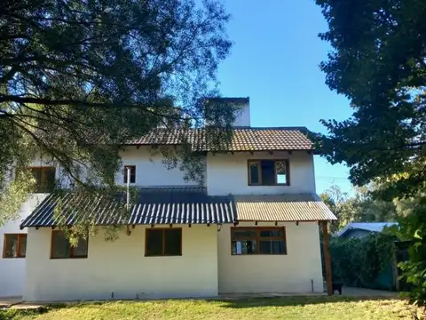Casa 7 ambientes con 3 baños