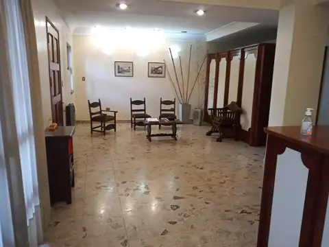 Local en venta en Versalles. Excelente ubicación.