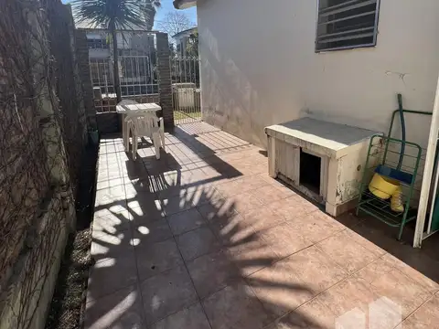 VENTA CASA PH CASTELAR norte  3 AMBIENTES