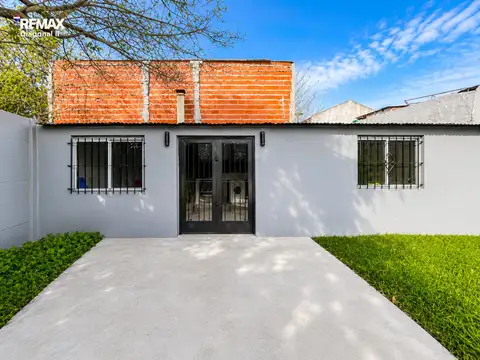 Casa 4 ambientes con 2 baños