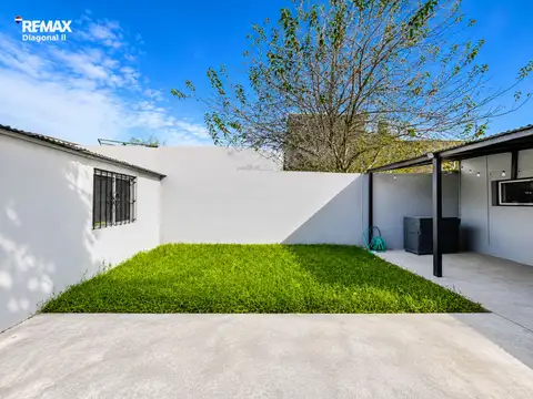 CASA  IDEAL DESTINO COMERCIAL LOTE 300M2