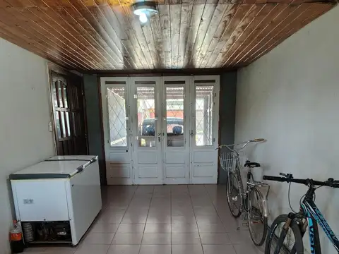 Casa 4 ambientes con 1 baño