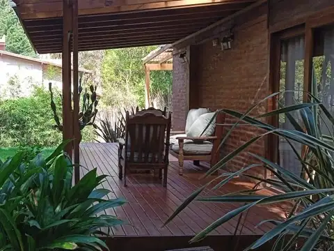 Casa 3 ambientes con 2 baños