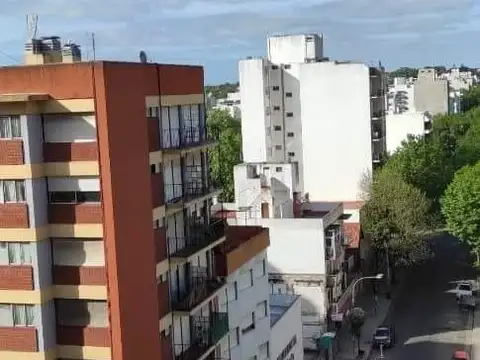 Sarmiento 2500
