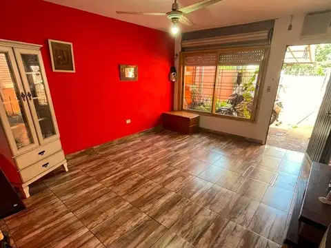 VENTA PH CASTELAR CON COCHERA