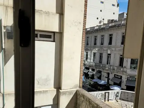 DUEÑO VENDE Monoambiente amoblado en Barrio Norte